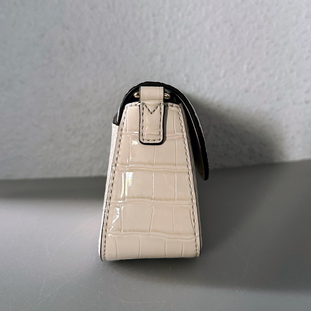 NWT‎ MICHAEL MICHAEL KORS KATYA MEDIUM FLAP CROSSBODY CROC-EMBOSSED LIGHT CREAM - Picture 3 of 12